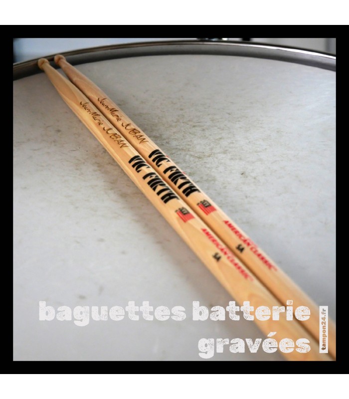 Personnalisation sur des baguettes de batterie, photo sur caisse claire